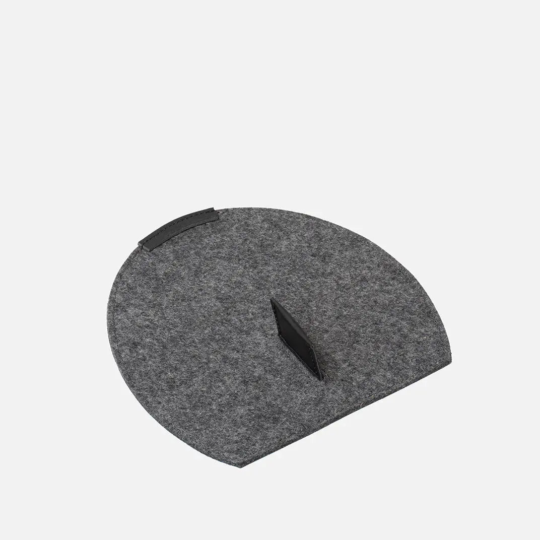 Merino Felt Rest Station 2.0 for AirPods Max - KilimanjaroStore.Geometric Goods